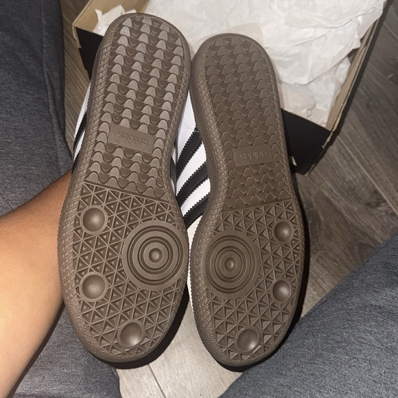 Adidas Samba Classic. New with tags in box. - Picture 3 of 3